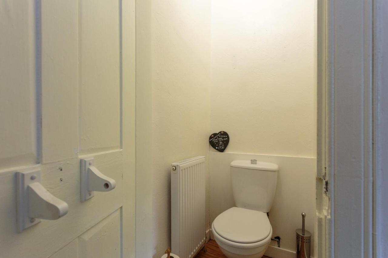 One Bedroom Just A 10 Min Walk From City Center! * EDI
